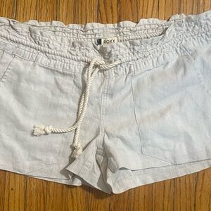 Roxy Women's Cream Linen Shorts - Never worn
